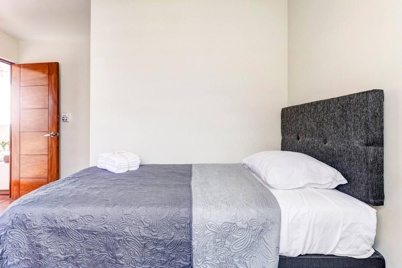 Apartamentos Estela En Alameda Colonial - 5Km Aeropuerto Jorge Chavez 리마 외부 사진